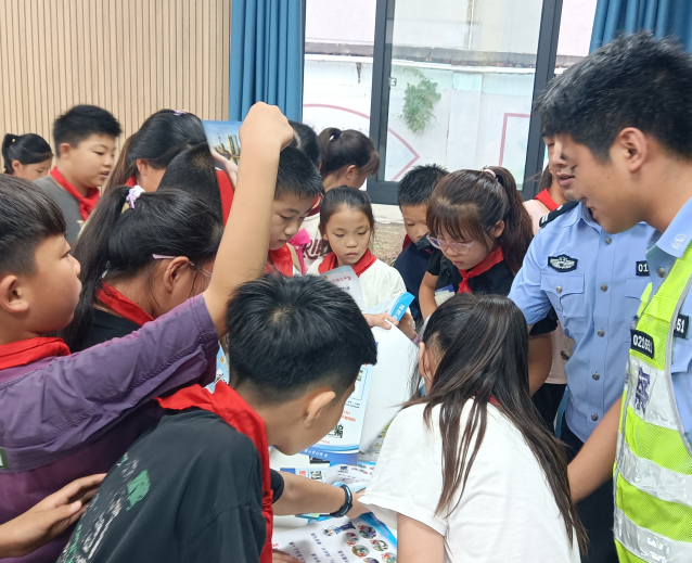 知危险会避险交通安全进校园暨开学第一