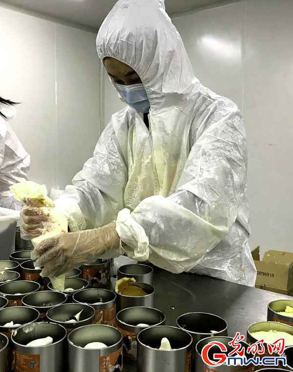  解封前的武汉有序重启 我们期待“你”光彩重生